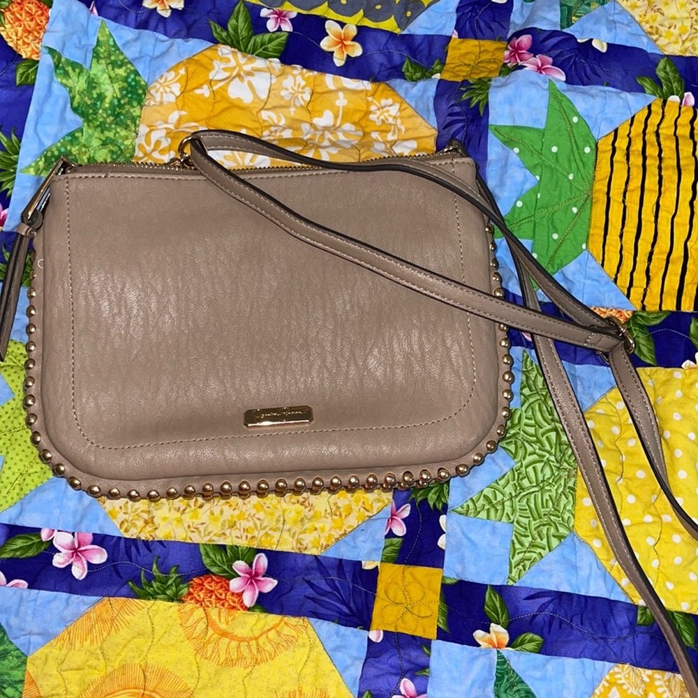 Jessica Simpson purse